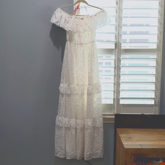 Catherine Malandrino white dress, off shoulder, size S, missing tassel. - Picture 2 of 9